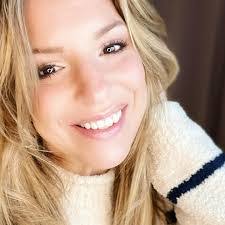 Katie Distefano's Instagram, Twitter & Facebook