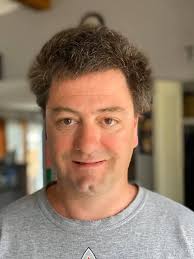 Consider this the 'it' haircut of 2022 so far. (via Real Simple)