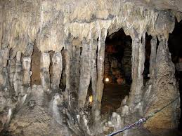 Jul 20, 2021 · după ce am avut cea mai rece primăvară din ultimii 30 de ani, luna iunie a început cu temperaturi foarte scăzute și în câteva dintre zile precipitațiile de la stațiile meteo românești au înregistrat printre cele mai mari valori din europa. Top 10 Pesteri Din Romania Turismul In Romania