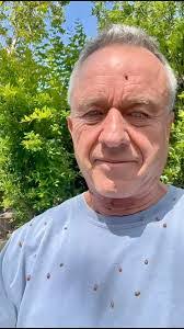 Damien Garrett's Instagram, Twitter & Facebook