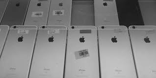 Tips irit beli handphone baru. Mengapa Orang Lebih Suka Membeli Ponsel High End Meski Ilegal Halaman All Kompas Com