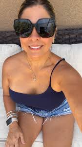 Repito no jueguen nombre y apellido con Angel Febus miente, se altera y no  es buen perdedor. 😂😂😂 de cuando acá Guano es un animal? Durmió de  espalda toda la noche enojado