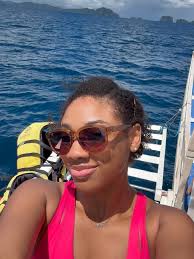 Asked the Magic Conch if I should try to free dive like a Haenyeo (해녀). It  said….. “Yes.” 🐚✨ @city.diver Made my first time free diving super safe &  fun! I def