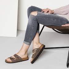 Birkenstock Soft Footbed Vs Regular Flat Feet Birkenstock Granada Mocha Wishlist Brown Leather Sandals Brown Womens Shoes Womens Ballet Shoes