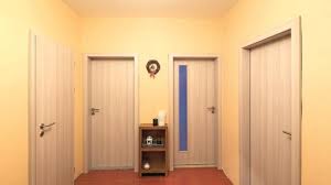 Aký je rozdiel medzi osádzaním kovovej zárubne do múru a do sadrokartónu? Vynovte Si Dvere V Interieri Ide To Aj Bez Burania