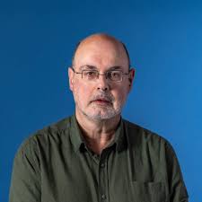 Huub Stapel krijgt honderden scholieren uit Parkstad in een klap stil bij  speciale voorstelling van Het geluk van Limburg: 'Ik heb meer geleerd dan  ik dacht'