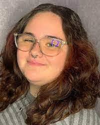 Elisa Holder's Instagram, Twitter & Facebook