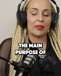 Emily Abraham's Instagram, Twitter & Facebook