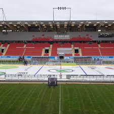 Our goal is to always deliver a quality shuffleboard table and create more players. Vom Fussball Stadion Zum Eishockey Tempel So Lauft Der Umbau Fur Das Winter Derby Des Ec Bad Nauheim Ec Bad Nauheim