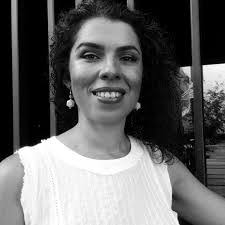 Renata Marques's Instagram, Twitter & Facebook