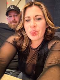 OnlyFans model dawn24theshowcouple - pornpic.com