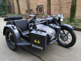 The addition of the side car completely changes the dynamics and all of the changes are for the worst. China Hornet Motorcycle Sidecar 750cc 32hp Cj750y China Motorcycle Motorcycle Sidecar