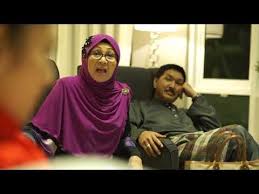 Beliau mencapai kejayaan komersial dan melonjak naik menerusi drama lakonannya termasuk titian cinta (2017), papa ricky (2017) dan halalkan hati yang ku curi (2018). Video Farah Nabilah Titian Cinta