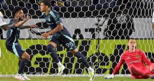 Osaze De Rosario: El Legado Continúa en la MLS ¡Impacto Inmediato! - Imagen principal del artículo