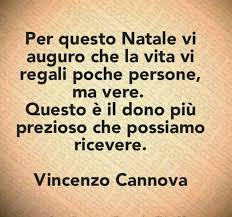 Auguri Di Buon Natale Le Frasi Piu Belle Di Sempre Citazioni Sagge Citazioni Filosofiche Citazioni Motivazionali