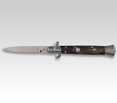 Italian stiletto switchblades are known for their uniqueness, beautiful handle materials, and handmade elegance. Linder Shop Classic Switchblade With Buffalo Horn Handle