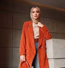 Jadi jangan sampai kamu salah pilih kombinasi warna cat di rumah minimalismu. 10 Perpaduan Warna Baju Orange Hijaber Yang Cocok Womantalk