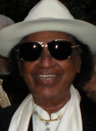 He's a national treasure 😂 I love goofy people that can be themselves lol 