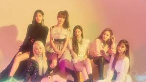Yue Hua The Chinese Entertainment Company Managing The Girl Group Everglow Punished By Chinese Authorities For Holding A Performance In The Korean Military Korean Military Girl Group Chinese Social Media