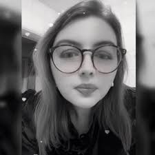 I love how Claudia just stands in the background getting the tea 😅  #TheTraitors