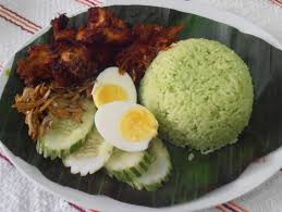 Kalau diberi pilihan, mana satu korang nak buat? Resipi Nasi Lemak Hijau Kukus Sedap