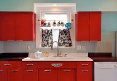 And in the years since — very often with the help of readers — we have identified 90+ different brands of metal kitchen cabinets built before, during but most after world war ii — mostly steel, mostly in the u.s. 25 Vintage 50 S Metal Kitchen Cabinets Ideas Metal Kitchen Cabinets Metal Kitchen Kitchen Cabinets