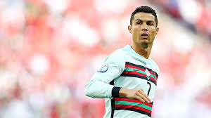 Последние твиты от cristiano ronaldo (@cristiano). Ronaldu Brosil Na Gazon Kapitanskuyu Povyazku Posle Porazheniya Ot Belgii