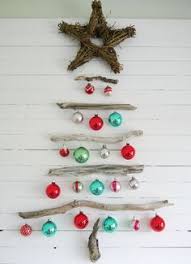 These 16 easy coastal christmas decorations to make yourself will help bring the warm. 100 Coastal Christmas Crafts Ideas Coastal Christmas Christmas Crafts Christmas
