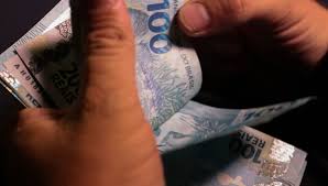Na nova tela, digite o número de seu cpf, escolha o ano do irpf que deseja consultar e toque no ícone da lupa; Consulta Restituicao Irpf Receita Libera Segundo Lote Nesta Quarta Feira