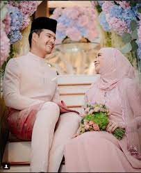 Datuk ziela jalil mengaku bergelar isteri dato' selepas 2 tahun berahsia kerana. Foto Cantik Anak Ziela Ni Macam Mak Dia Juga Sekitar Majlis Pertunangan Anak Ziela Jalil Bertemakan Floral Kisah Dunia