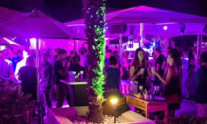 Eh oui la pool party à l'américaine débarque à toulouse grâce à la. La Galerie Photos Des Evenements De La Voile Blanche