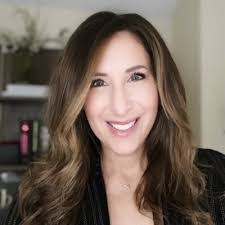 Amanda Squire's Instagram, Twitter & Facebook