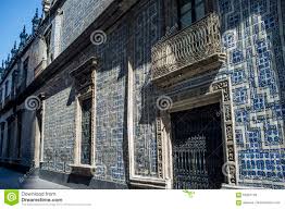 Rodeado de desarrollos de alta plusvalía, colegios, restaurantes, club deportivo, tiendas de conveniencia, etc. Fachada De La Casa De Los Azulejos De La Casa En Ciudad De Mexico En Mexico Imagen De Archivo Imagen De Wallpaper Decorativo 83387139