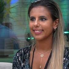 Joana albuquerque, vencedora do big brother duplo impacto, durante alguns dias após o final do programa, andou com proteção privada. Bronca Mae De Colega Da Faculdade Acusa Joana De Mentir Quanto Ao Roubo Da Colecao De Roupa