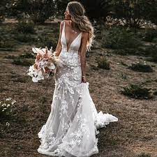 In diesem clip stelle ich euch zwei recht unterschiedliche hochzeitskleider vor, die eine große und. Bohemian 3d Blumen Land Mermaid Brautkleider 2020 Sexy Tiefe V Ansatz Backless Brautkleid Appliqued Spitze Robes Trouwjur Wedding Dresses Aliexpress