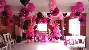 Están hechas de plástico duradero y ligero. Carmesi Minnie Mouse Lollipop Recreacion
