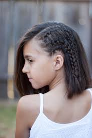 Coiffure Pour Petite Fille 30 Idees De Coiffure Fille A Adopter Pour La Rentree Coiffure Petite Fille Coiffures Filles Coiffure