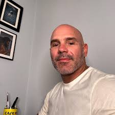 ℝ𝕠𝕓𝕖𝕣𝕥𝕠 𝔹𝕦𝕔𝕜𝕝𝕖𝕪 (@buckleyroberto) • Instagram photos and videos