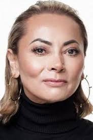 Rojo carmesí (2024)