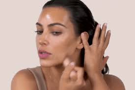 28.09.2021 · kim kardashian first met maluma in 2018. Kim Kardashian Beauty Tips Beauty Secret Reveal Bio