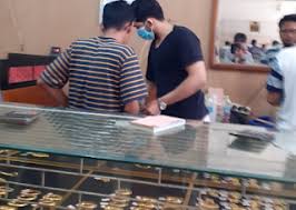 Ada perusahaan yang sedang membuka kesempatan lowongan kerja kerja restoran,toko emas, manager restoran, supervisor, housekeeping dan banyak lagi di daerah . Toko Emas Surabaya Pamekasan Lihat Lokasi Maps Toko Mas Surabaya