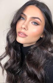 Pin By Salwa Salsabilla On Makeup Goals Dark Hair Blue Eyes Hair Colors For Blue Eyes Hair Makeup