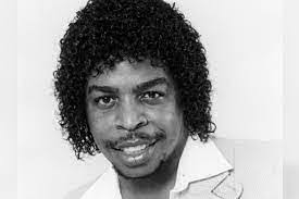 Elvira Casper's Instagram, Twitter & Facebook