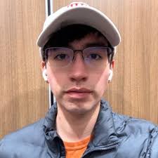 I'm happy to announce that last month I graduated from the BSc Biomedicine  programme at Karolinska Institutet! 🎓 I'm thankful for my time at KI and  I'm looking forward to the future.