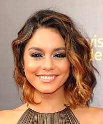 Vanessa hudgens lets her curly hair go free as she shows off toned legs in. 30 Vanessa Hudgens Hairstyles Hair Cuts And Colors