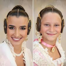 Nuestros mejores deseos para Carmen Prades Gil y Marta Mercader Roig por  haber sido elegidas como máximas representantes del mundo fallero. 💐👑  ¡Enhorabuena, Falleras Mayores de Valencia 2026! 📸 Junta Central Fallera |