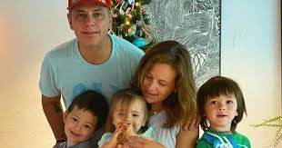 Mientras que josé miguel viñuela quedó fuera de mucho gusto, pero. Jose Miguel Vinuela Anuncio El Nacimiento De Su Cuarta Hija