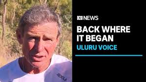 Pat Farmer finishes 14,500km run to Uluru for Yes campaign