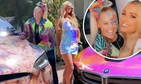 Justin beber was not a fan of jojo siwa's new ride. Paris Hilton And Jojo Siwa Compare Their Custom Cars And Clothing Ceos Of Being Extra Daily Mail Online