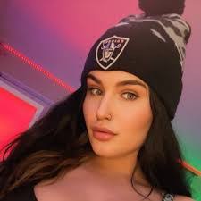 Brittany Ann's Instagram, Twitter & Facebook